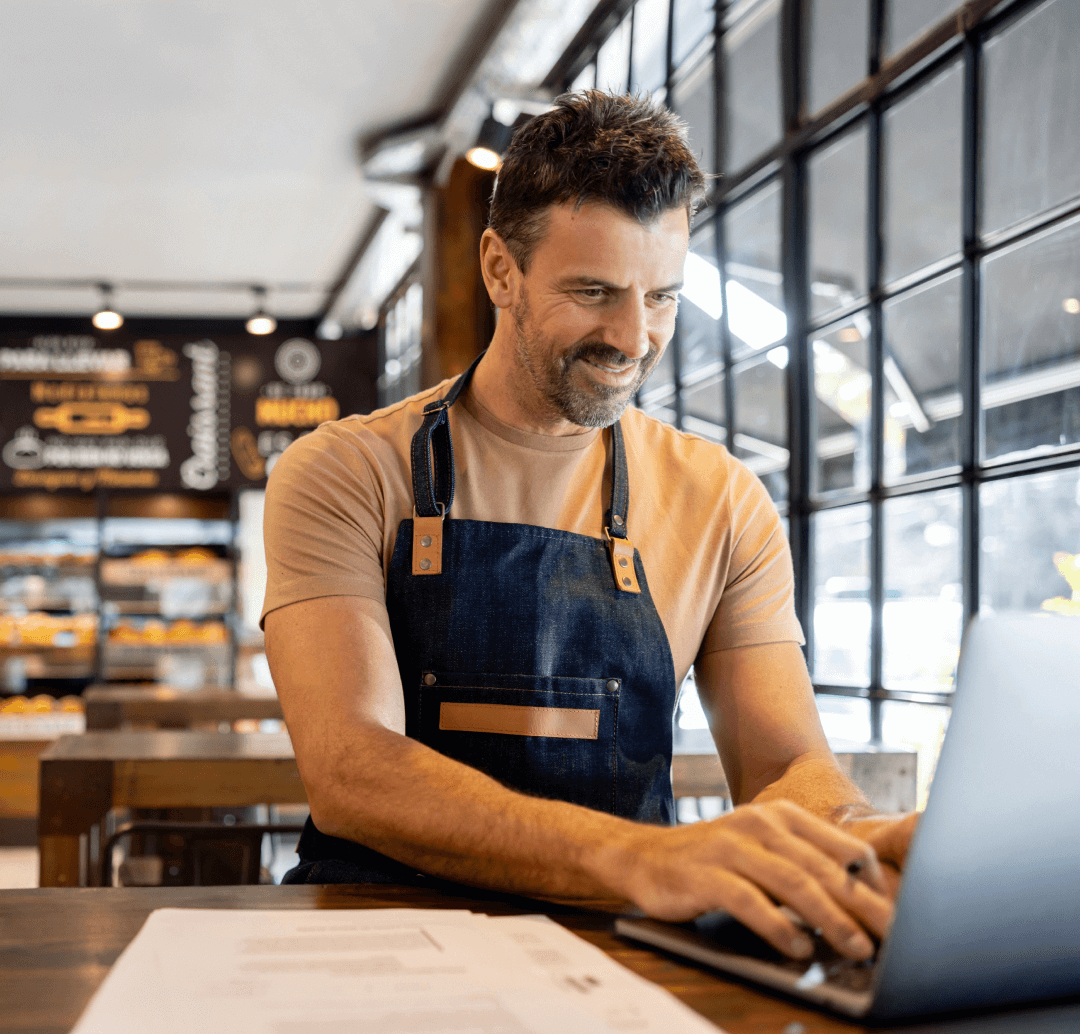 Un restaurateur personnalise son menu digital avec des photos et un QR code personnalisé